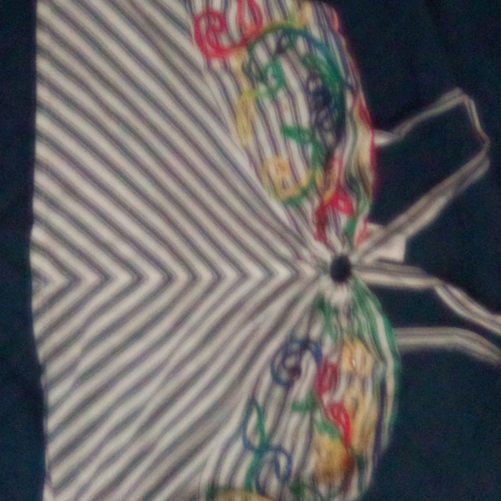 Summer shirt or blouse no shoulders for women and young girls.
